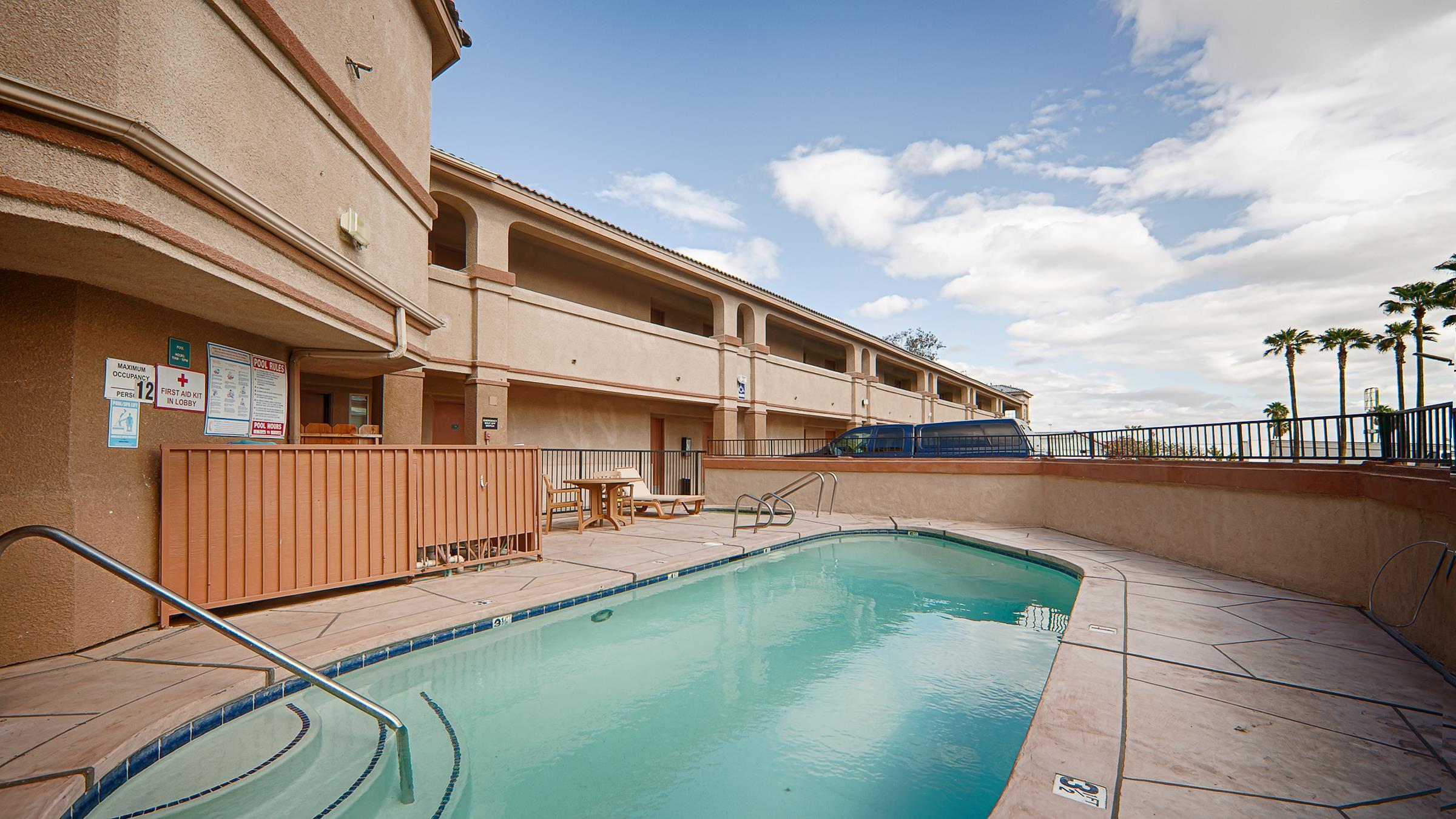 Best Western Kettleman City Inn & Suites Εξωτερικό φωτογραφία
