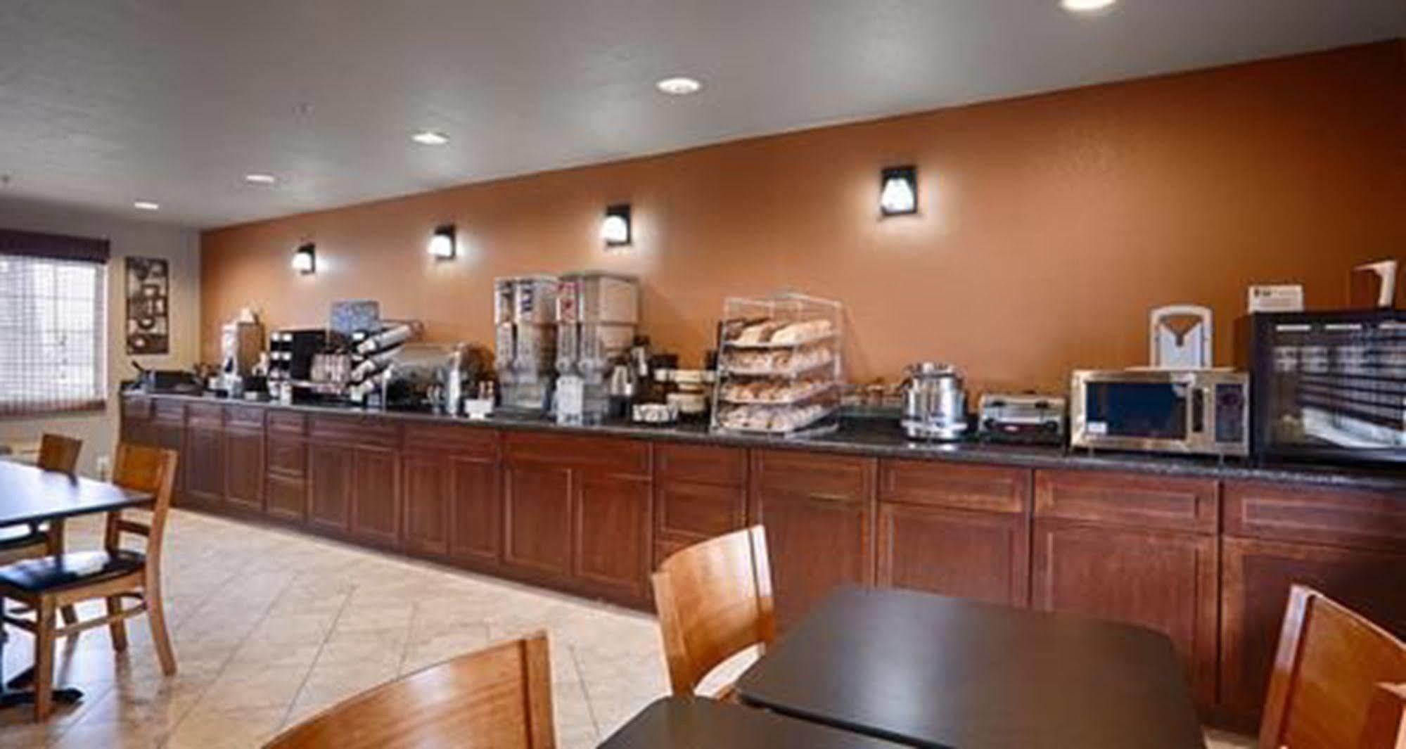 Best Western Kettleman City Inn & Suites Εξωτερικό φωτογραφία